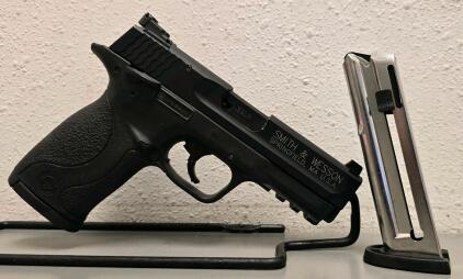 Smith & Wesson M&P 22 Compact .22LR Pistol, 3.56" Barrel, Polymer Frame, SN HHE6624
