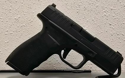 Springfield Armory Hellcat Pro 9mm Pistol, 3.7" Barrel, 3 Mags, Soft Case, BK134048