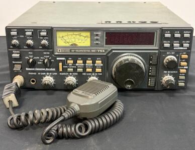 Icom IC-751 HF Transceiver, 160-10m Bands, 100W SSB/CW, Hand Microphone, Serial 01542, Japan