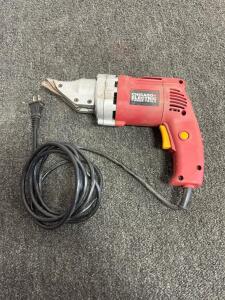 Chicago Electric 16 Gauge Swivel Head Shear, 120V, 4.3A, 2500 SPM Metal Cutting Power Tool, working condition