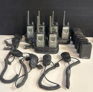 RadioShack TRC-241 Handheld CB Radios With Accessories &ndash; Lot Of 6