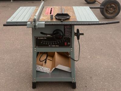 Delta 10" Contractor Table Saw, Model 34-444 Series, Cast Iron Top, T-Square Fence, 1.5&ndash;2 HP Motor