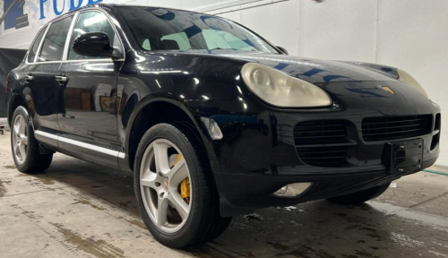 2005 PORSCHE CAYENNE - AWD! BOSE SOUND SYSTEM!