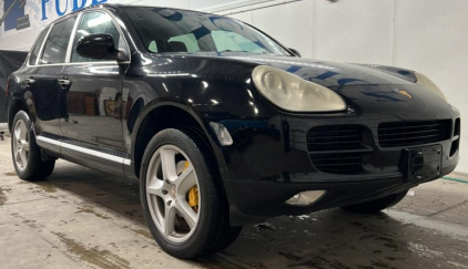 2005 PORSCHE CAYENNE - AWD! BOSE SOUND SYSTEM!