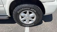 2001 NISSAN PATHFINDER - - 25