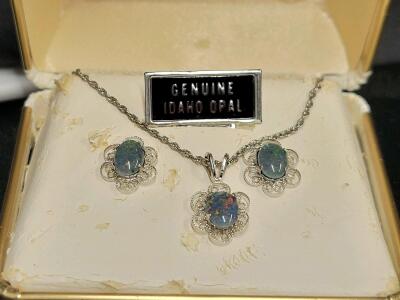 Vintage Idaho Opal Necklace & Earring Set &ndash; Silver-Toned, Oval Cabochon Stones