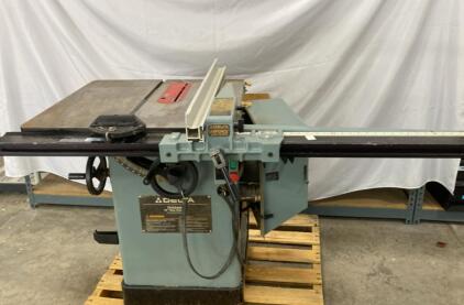Delta Unisaw 10&rdquo; Tilting Arbor Table Saw, 3 HP, Delta Unifence, Miter Gauge, 230V Cabinet- ( Powers On )