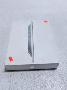 Apple iPad 2 A1395 32GB Wi-Fi, White/Silver, 9.7" Display, Original Box, Serial DN6GFYL9DKPJ