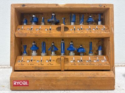 RYOBI 18-piece Carbide router Bit set