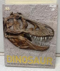 DK Dinosaur: The Definitive Visual Guide to Prehistoric Animals, Hardcover, 440 Pages, ISBN 978-1409349708