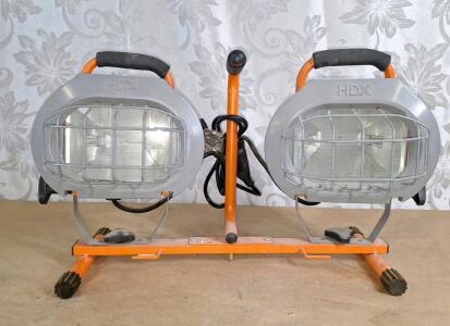 (1) HDX Dual Head Halogen Work Light