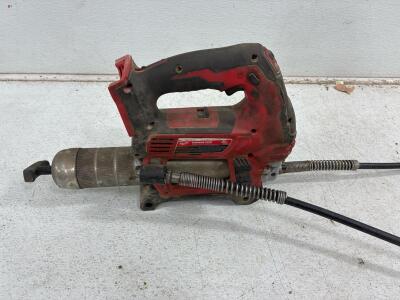 Milwaukee 18V 2 speed Grease Gun