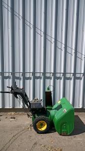 John Deere Two-Stage 32" Snow Blower, 8 HP Tecumseh Engine, 6-Speed, Manual Chute Control