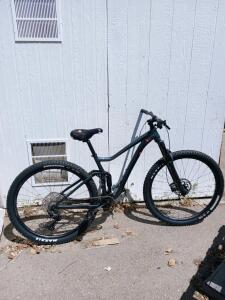 Giant Stance 27.5 Full Suspension Mountain Bike, Shimano Deore 1x10-Speed, Maxxis Tires