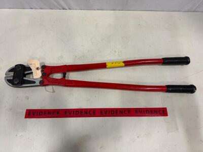 30" (750mm) Carbon Steel Bolt Cutters &ndash; Hardened Jaws, Metal Handles, Black Rubber Grips