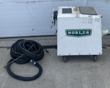 Nobles Commercial Carpet Extractor, 15" Cleaning Path, 5 Gal Tanks, 65 PSI, 50 ft Cord ( Powers On )