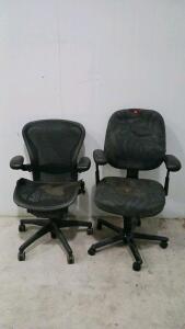 Herman Miller Aeron Ergonomic Mesh Office Chair & Fabric Task Chair, Adjustable, Black