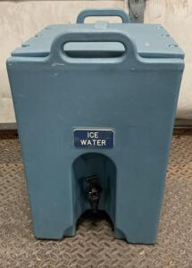 Blue 10-Gallon Insulated Beverage Dispenser with Spigot, Polyethylene, 2 Handles, 6 Latches - (Trailer 2 )