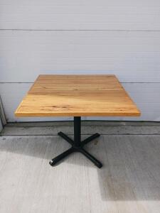 Square Caf&eacute; Table, 30" x 30" Wood Top, Metal Base (zone -1)