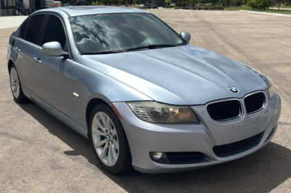 2011 BMW 3 SERIES - SUNROOF!