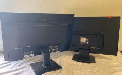 HP P24 G4 23.8" FHD IPS Monitor (2020) & HP LV2311 23" FHD TN Monitor Set with Stands ( Power On )