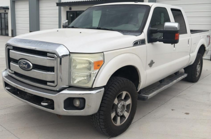 2011 FORD F-350 SUPER DUTY - 4X4 - DIESEL!