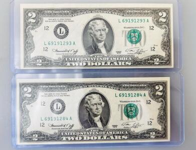 1976 $2 Federal Reserve Notes &ndash; Consecutive Uncirculated Pair