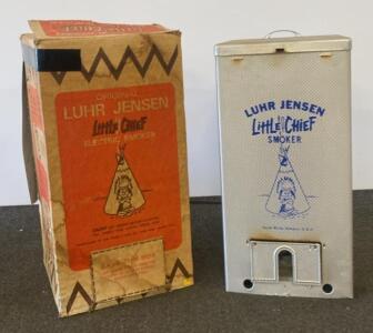 Luhr Jensen Little Chief Electric Smoker, Original Box, 4-Rack, Aluminum, 250W, USA ( Untested )