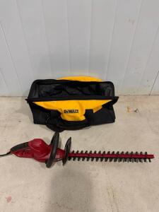 22-Inch Corded Electric Hedge Trimmer, Shield Logo, w/ DeWalt Bag