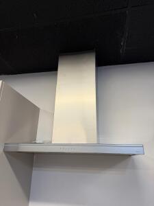 *OFFSITE*Falmec Stainless Steel Wall-Mounted Range Hood, 600 CFM, 4 Speeds, LED Lighting