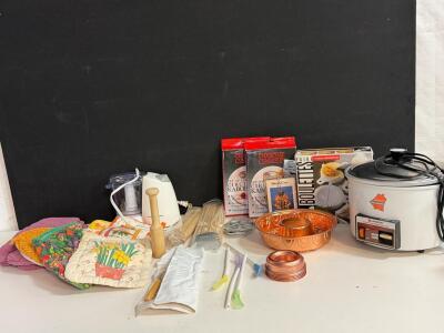 Vintage Hitachi Chime-O-Matic 5 Cup Rice Cooker, Proctor Silex Chopper & Copper Bakeware Lot