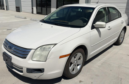 2008 FORD FUSION V6 - LEATHER SEATS!