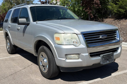 2010 FORD EXPLORER - 4x4!