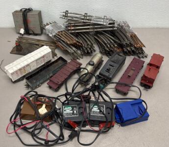 HO Model Train Set Lot &ndash; Life-Like, Model Power RL-1250, Kay Bee Transformers, 40+ Tracks, Cars