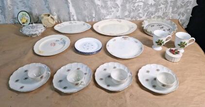 (1) Vintage 8-Piece Nasco Del Coronado White Porcelain Snack Set & (14) Assorted Pieces Of Decorative China