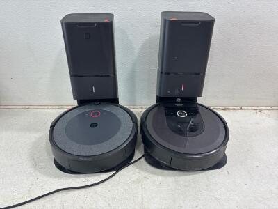 i7 7150 Robot ROOMBA, i3 Robot ROOMBA. ROOMBA Charging Station With charging cable. ROOMBA charging station without charging cable.
