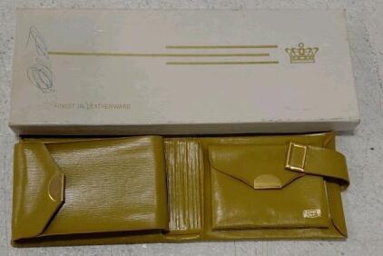 Vintage 1950s VINYLFLEX Wallet/Checkbook Cover, Mustard Yellow, Original Box, #140
