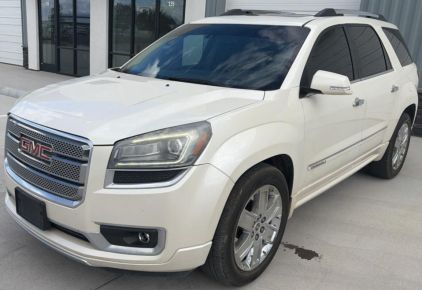 2014 GMC ACADIA DENALI - BACKUP CAMERA!