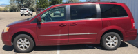 2010 CHRYSLER TOWN & COUNTRY - FWD! - 2