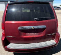 2010 CHRYSLER TOWN & COUNTRY - FWD! - 4
