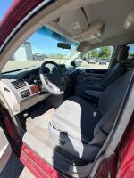 2010 CHRYSLER TOWN & COUNTRY - FWD! - 10