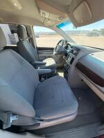 2010 CHRYSLER TOWN & COUNTRY - FWD! - 21