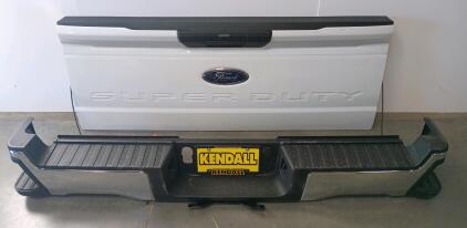 Ford Super Duty F-250/F-350 2017&ndash;2019 OEM Tailgate & Rear Bumper Chrome White, With Sensors