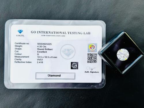 4.30 Carat D VVS1 Round Brilliant Diamond, Excellent Cut, GOGTL Certified, 10.5mm Diameter
