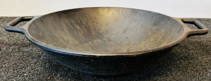 Lodge P14W 14-Inch Cast Iron Wok, USA Made, Dual Handles, Stir Fry Pan &ndash; Model P14W