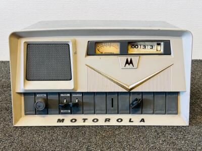 Motorola TLN6017A-3 Tube Intercom/PA Base Station, 8-10 Channels, 4" Speaker, 1963 (Connected No Signs Of Power May Require Repair)