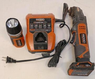 RIDGID 12V JobMax Multi-tool R8223400 & Flashlight R82920 Kit, 1 3.0Ah Batteries, Charger, S/N: CS1109 58594