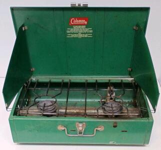 Coleman Two Burner Green Camping Stove, Model 425 Series, Steel, Vintage USA