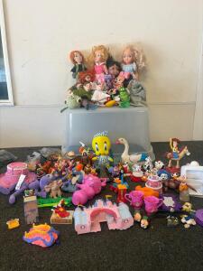 Disney & Cartoon Character Toys, Dolls & Figures &ndash; Princess, Pooh, Toy Story, With Storage Container