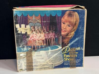 Vintage Topper Dawn and Her Fashion Show Playset with 2 Dolls, Box, Accessories, 1970s